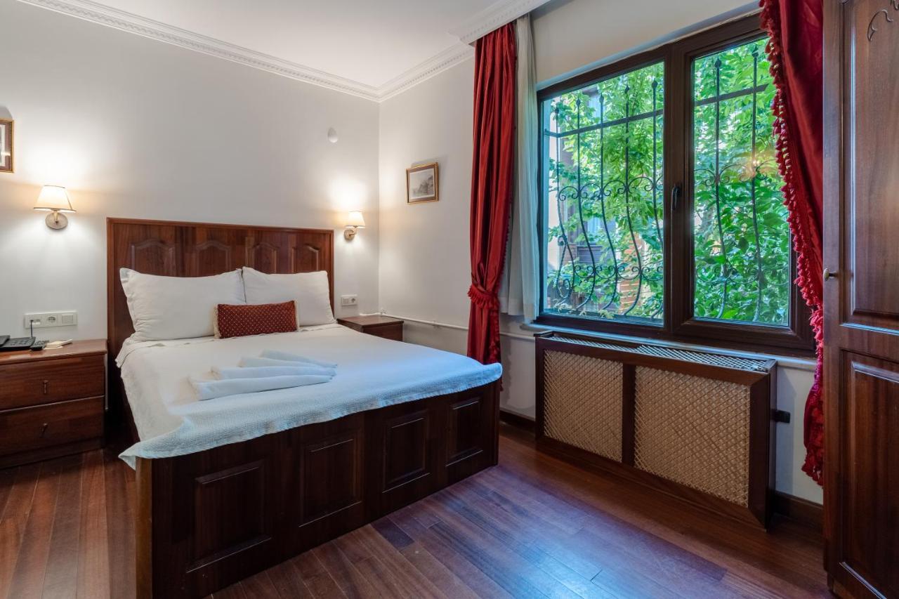 Sebnem Hotel Istanbul Exterior photo