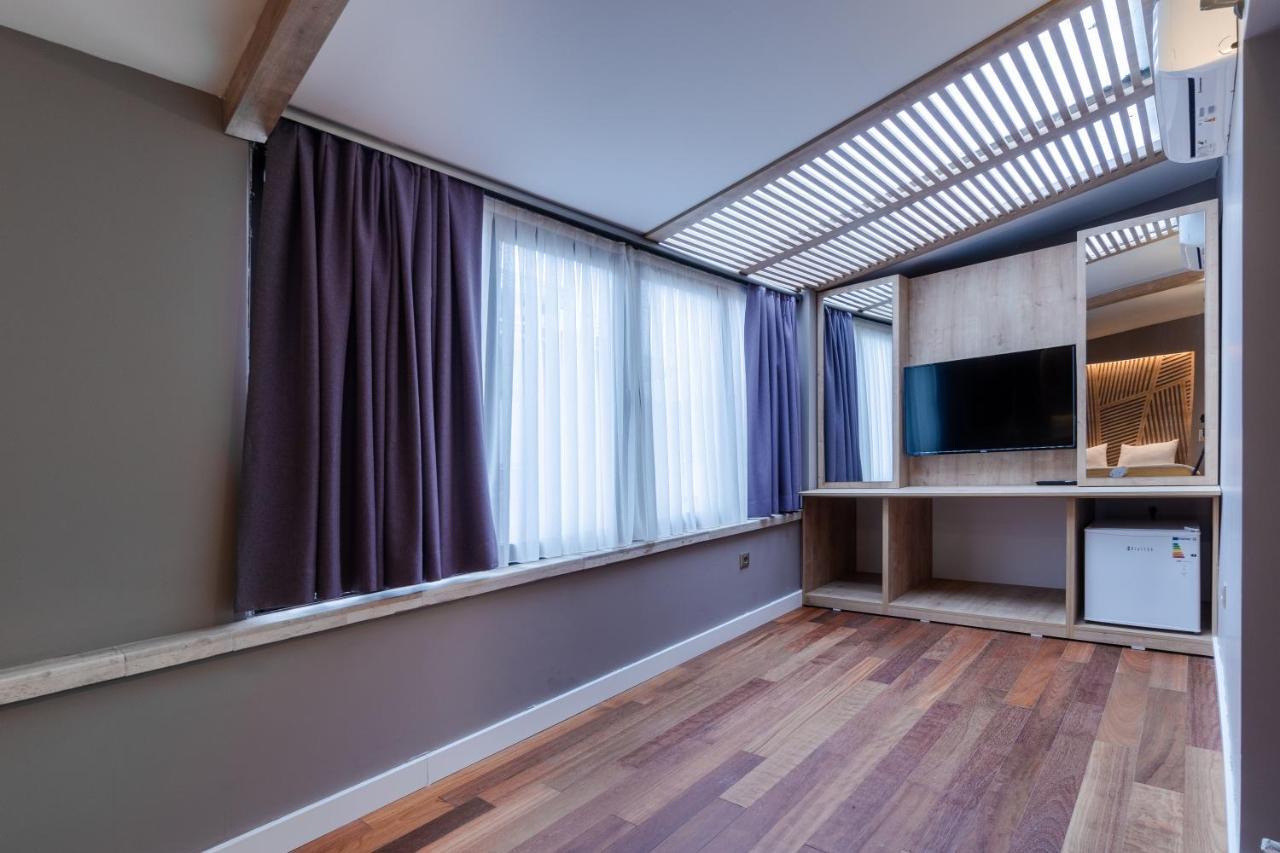 Sebnem Hotel Istanbul Exterior photo