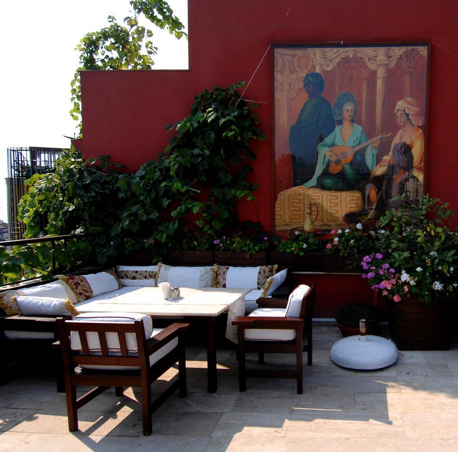 Sebnem Hotel Istanbul Exterior photo